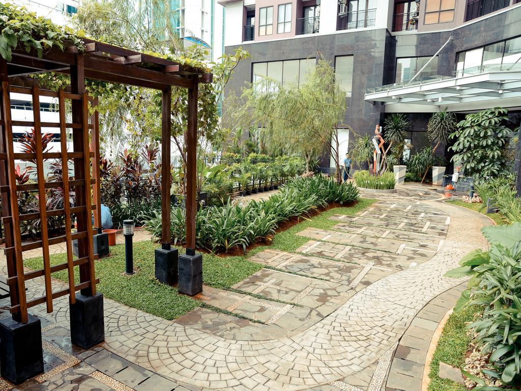 The Cupcake Suites Jakarta Exterior photo