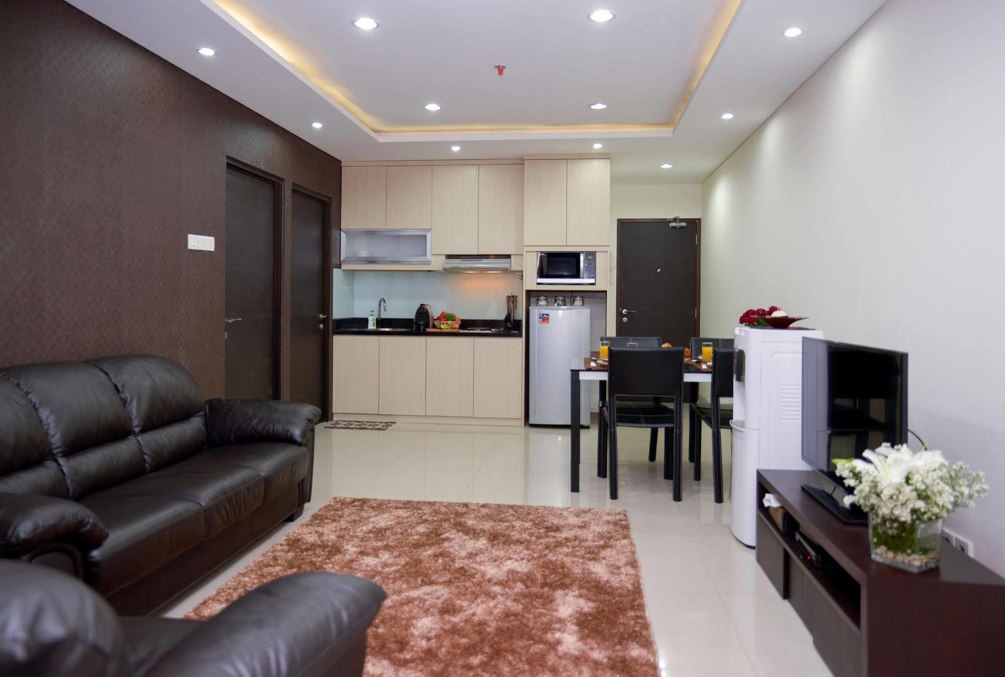The Cupcake Suites Jakarta Exterior photo