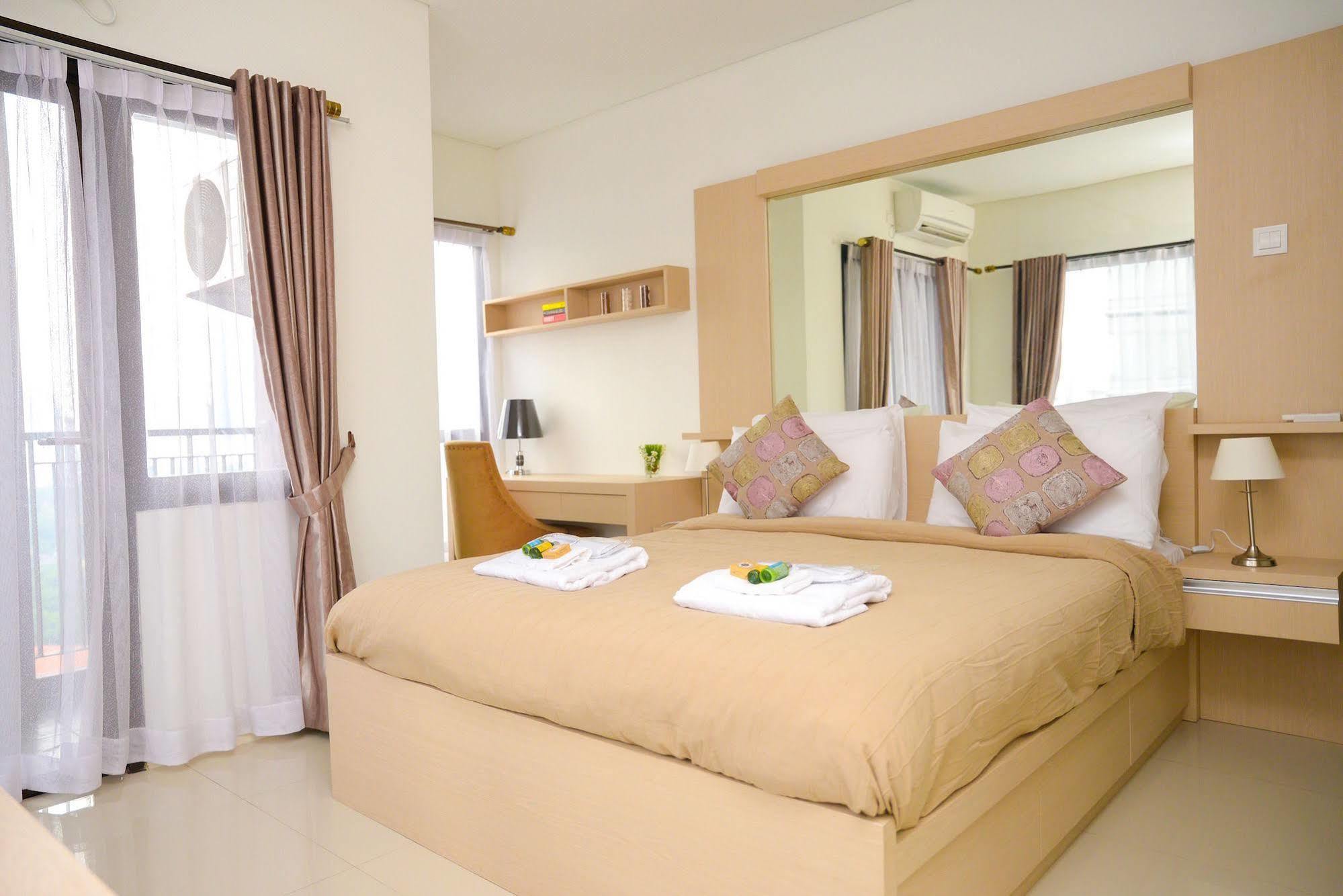 The Cupcake Suites Jakarta Exterior photo